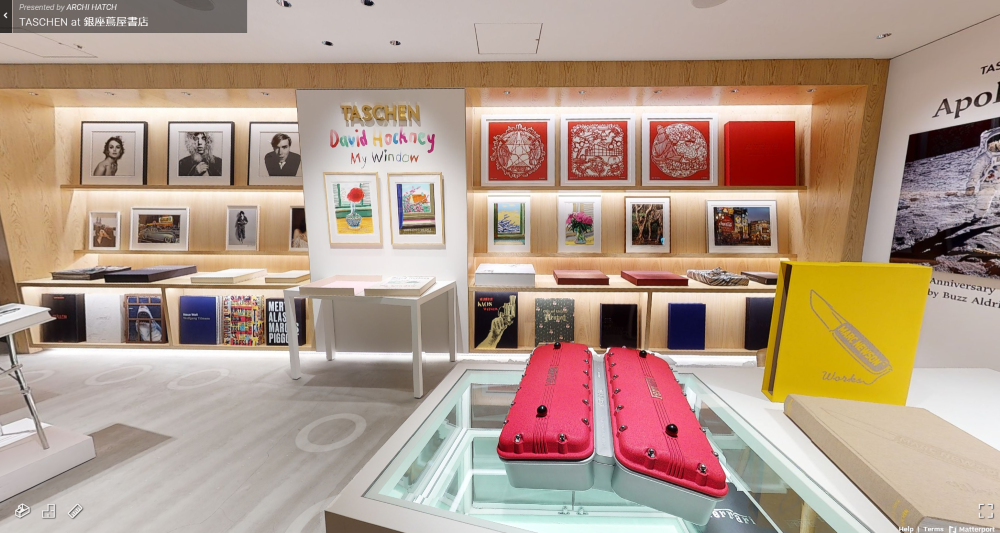 銀座 蔦屋書店 ディヴィッド ホックニー ヘルムート ニュートン フェラーリを始めとした作品 付き豪華本を3dオンラインショールームにて12月24日より全タイトル一挙公開 News Info Cccアートラボ株式会社 銀座 蔦屋書店 ディヴィッド ホックニー ヘルムート ニュートン フェラーリを始めとした作品 付き豪華本を3dオンラインショールームにて12月24日より全タイトル一挙公開 News Info Cccアートラボ株式会社